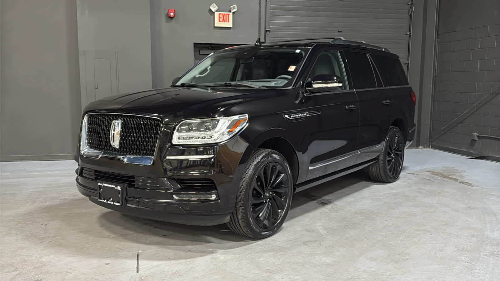 Used 2020 Lincoln Navigator Reserve w/ Equipment Group 208A Reserve AWD/4WD image 3