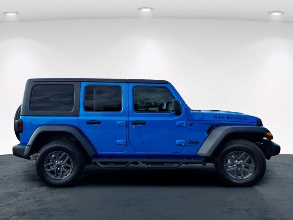 Used 2024 Jeep Wrangler Unlimited Sport AWD/4WD image 7