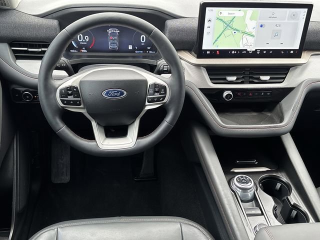 Used 2025 Ford Explorer Active w/ Active Comfort Package image 12