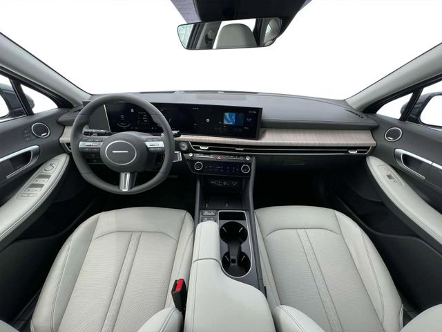 New 2025 Hyundai Sonata Limited image 13