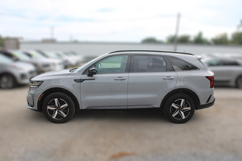 Certified 2023 Kia Sorento EX w/ Panoramic Sunroof Package FWD image 16