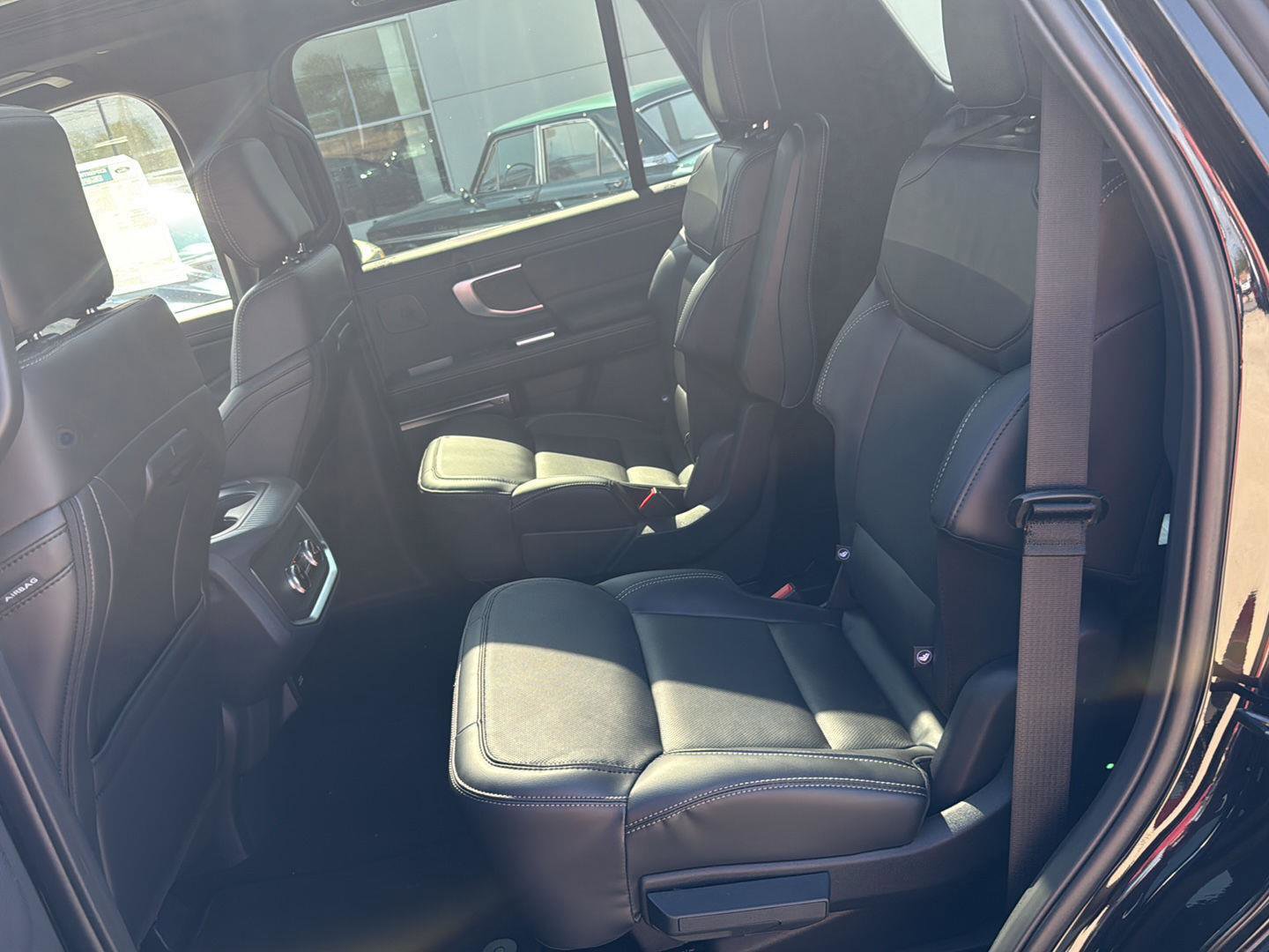 New 2025 Ford Expedition Platinum image 12