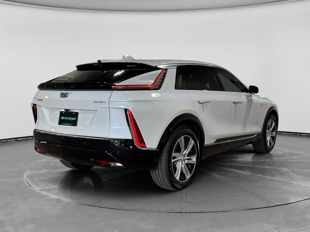Used 2024 Cadillac Lyriq Tech AWD/4WD image 3