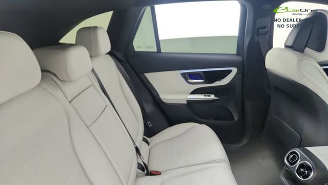 Used 2025 Mercedes-Benz GLC 350e 4MATIC w/ AMG Line image 27