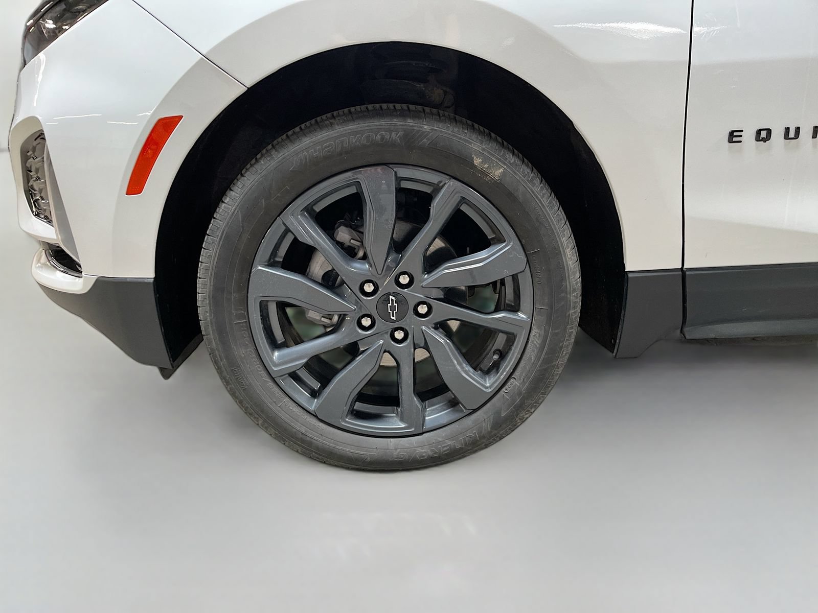 Used 2024 Chevrolet Equinox RS AWD/4WD image 31