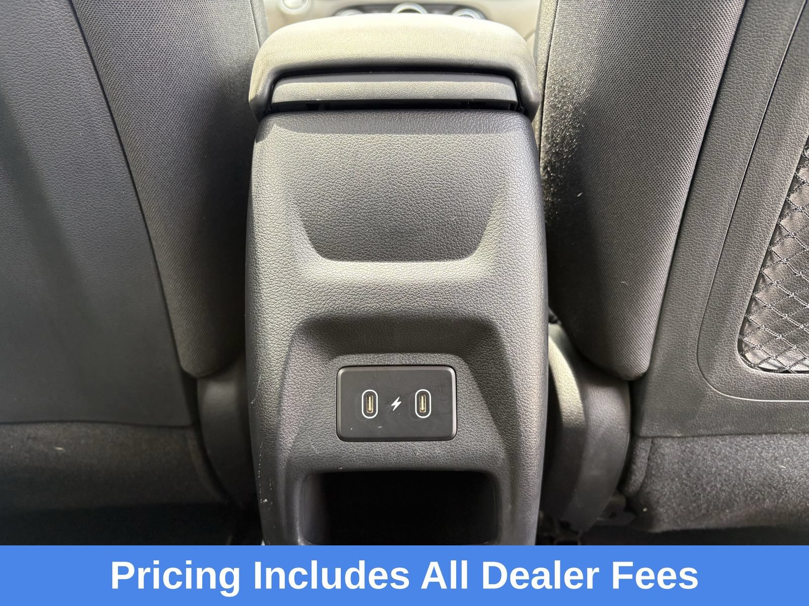 Used 2024 Hyundai Venue SEL FWD image 30