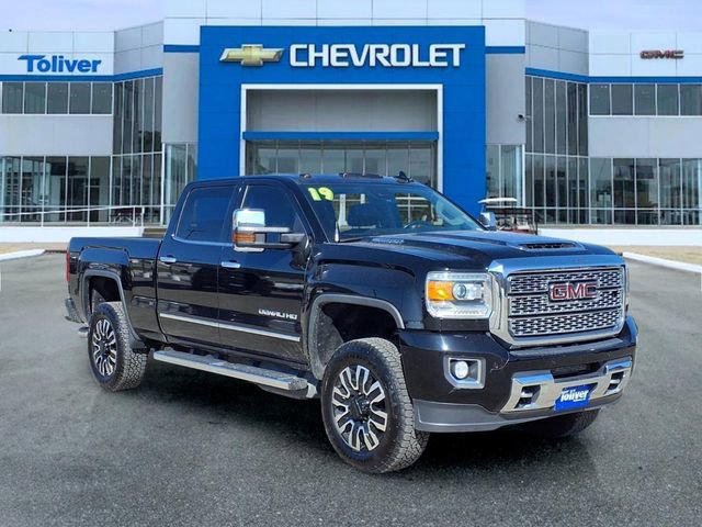 Used 2019 GMC Sierra 2500 Denali w/ Duramax Plus Package image 2