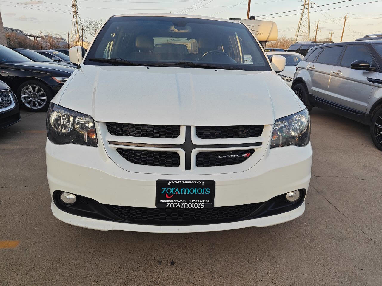 Used 2019 Dodge Grand Caravan GT image 2