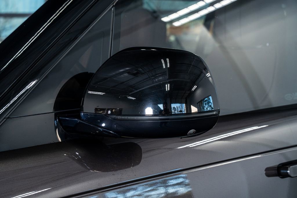 Used 2023 Land Rover Range Rover Long Wheelbase SE image 21