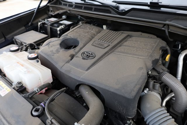 Used 2024 Toyota Tundra Limited image 9