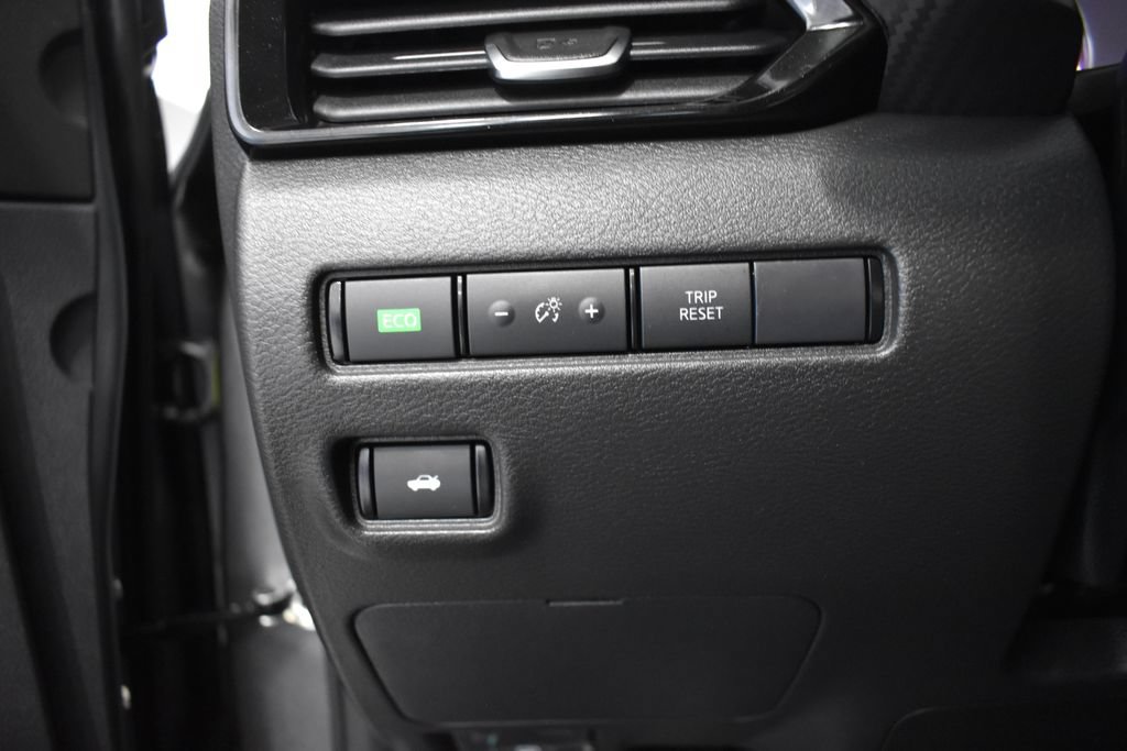 Certified 2023 Nissan Sentra SV FWD image 17