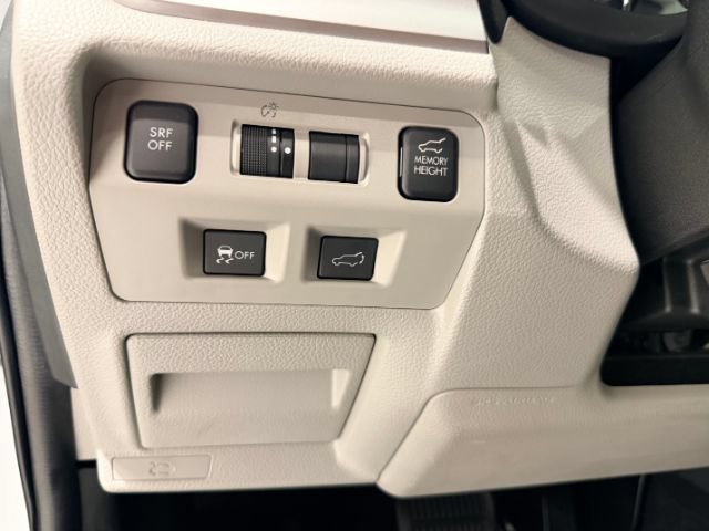 Used 2016 Subaru Forester 2.5i Touring w/ Eyesight & Navigation System AWD/4WD image 40