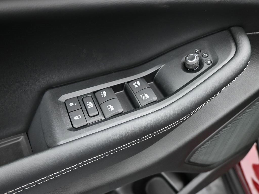 New 2025 Jeep Grand Cherokee L Altitude image 13