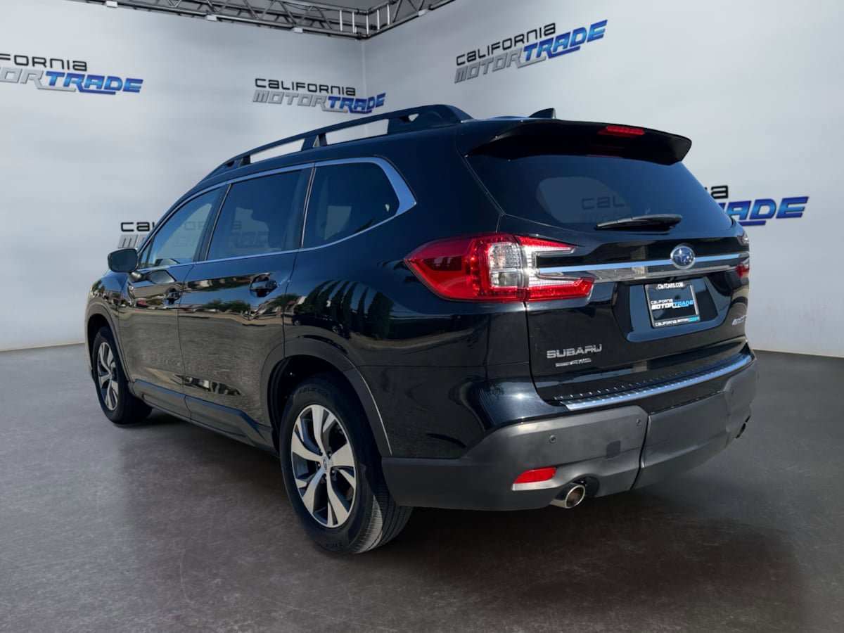 Used 2023 Subaru Ascent Premium w/ Convenience Package AWD/4WD image 7