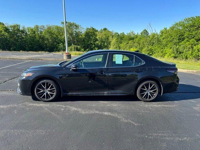 Certified 2024 Toyota Camry SE FWD image 3