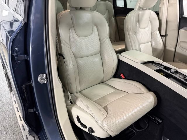 Used 2022 Volvo XC90 T8 Inscription AWD/4WD image 26