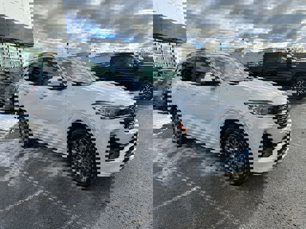 Used 2022 Buick Encore GX Select w/ Sport Touring Package image 6