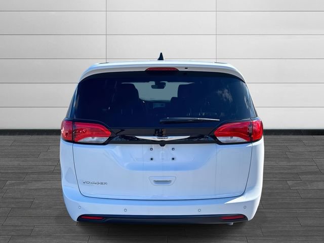 New 2026 Chrysler Voyager LX FWD image 4