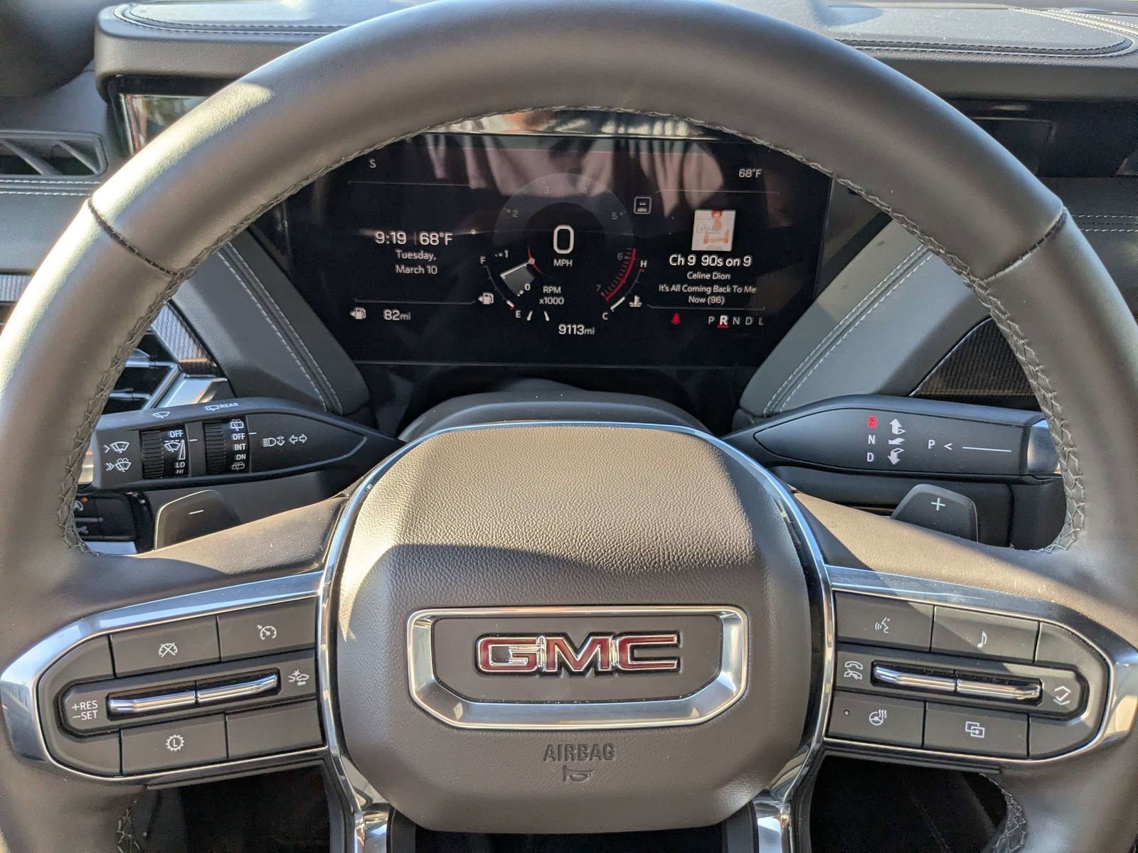 Used 2025 GMC Yukon Elevation image 31