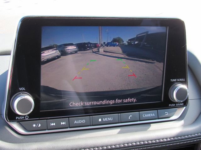 Used 2023 Nissan Rogue S image 21