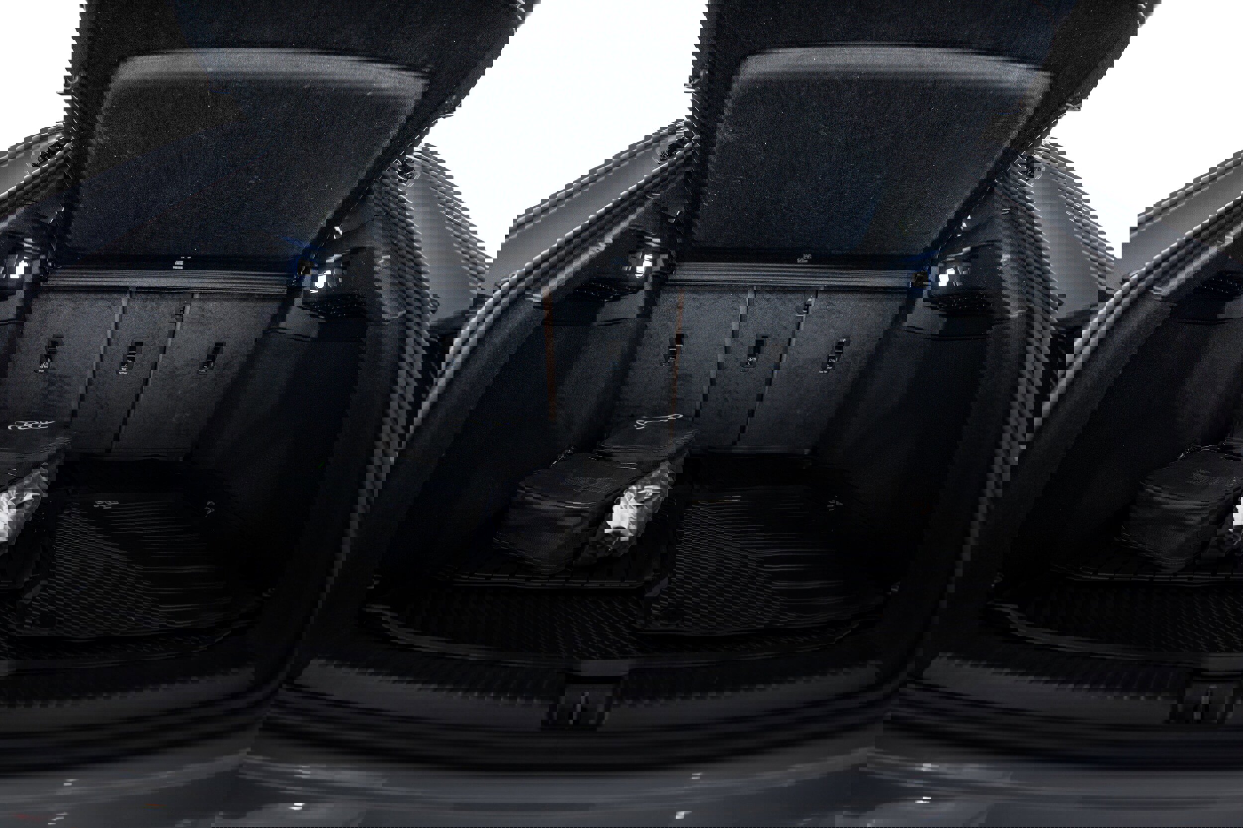 Used 2024 Audi Q4 e-tron Prestige image 17