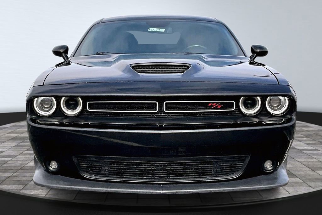 Used 2019 Dodge Challenger R/T image 3