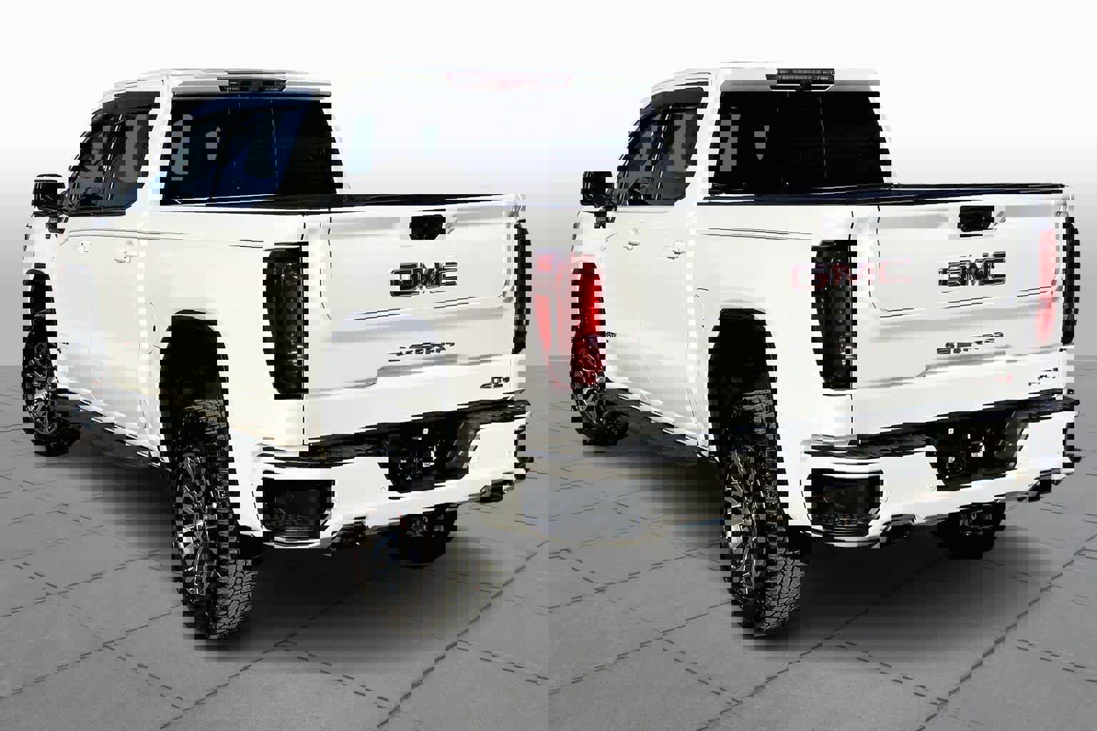 Used 2022 GMC Sierra 1500 AT4 w/ AT4 Premium Package image 10