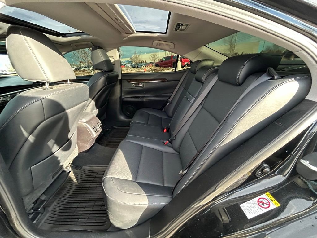 Used 2017 Lexus ES 350 w/ Navigation System Package image 28