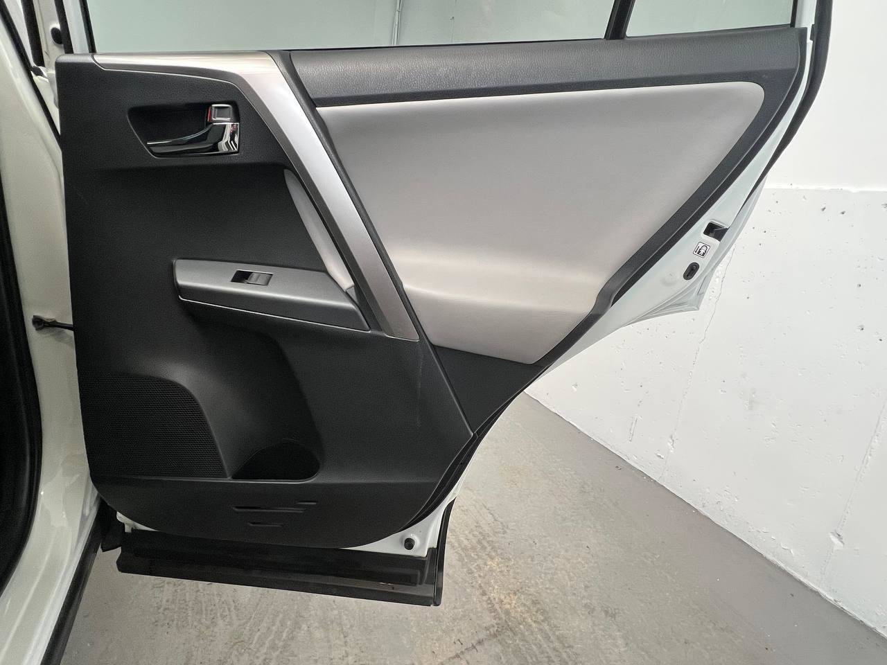 Used 2018 Toyota RAV4 XLE w/ Plus Extra Value Package image 13