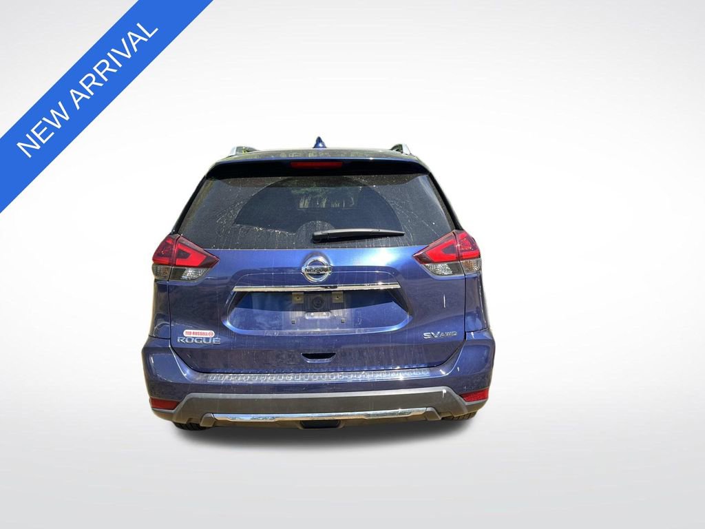 Used 2018 Nissan Rogue SV image 3
