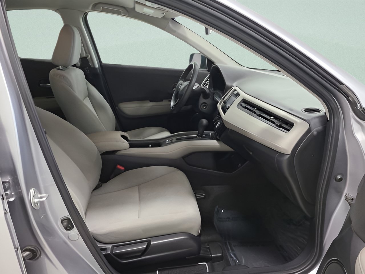 Used 2021 Honda HR-V LX image 12