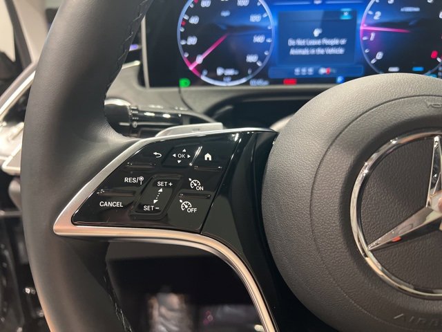 Used 2025 Mercedes-Benz E 350 4MATIC Sedan image 31