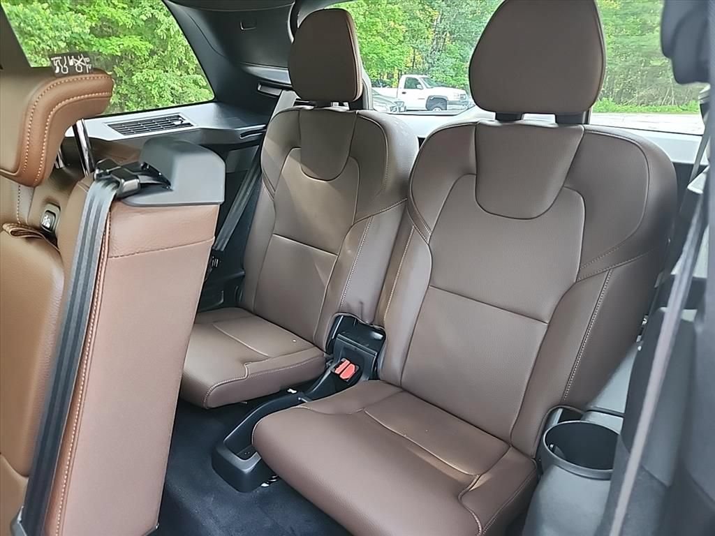 Certified 2024 Volvo XC90 T8 Core w/ Protection Package Premier AWD/4WD image 28