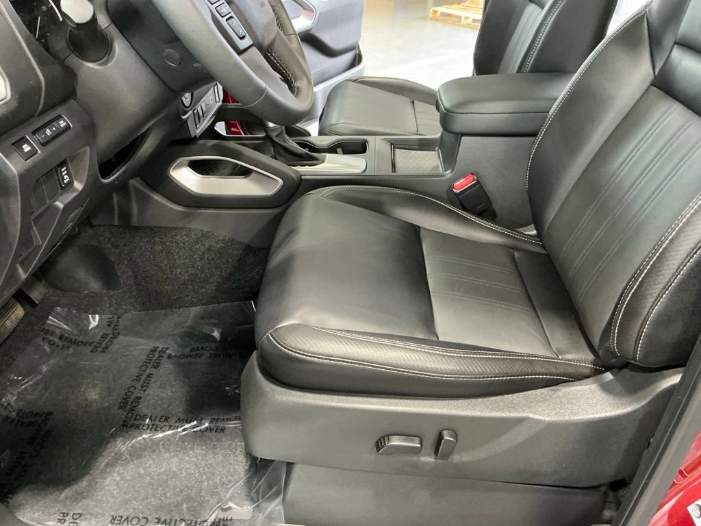 Used 2024 Nissan Frontier SL w/ Technology Package image 14