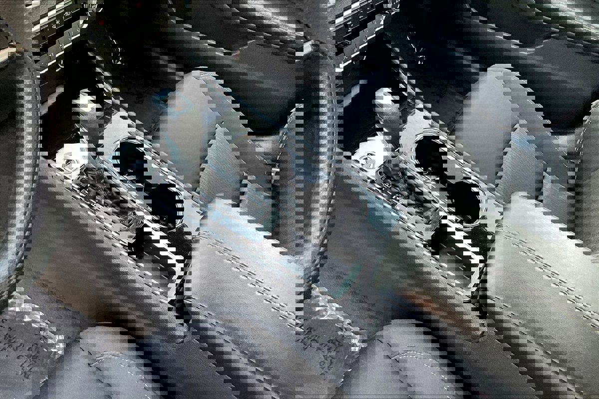 Used 2024 Nissan Altima 2.5 SV image 14