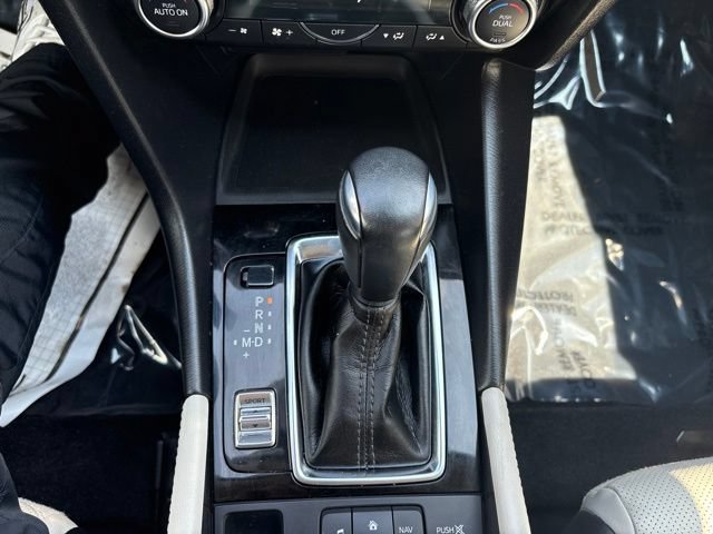 Used 2018 MAZDA MAZDA3 Grand Touring w/ Premium Equipment Package FWD image 19