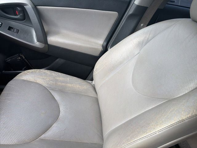 Used 2011 Toyota RAV4 Limited AWD/4WD image 17