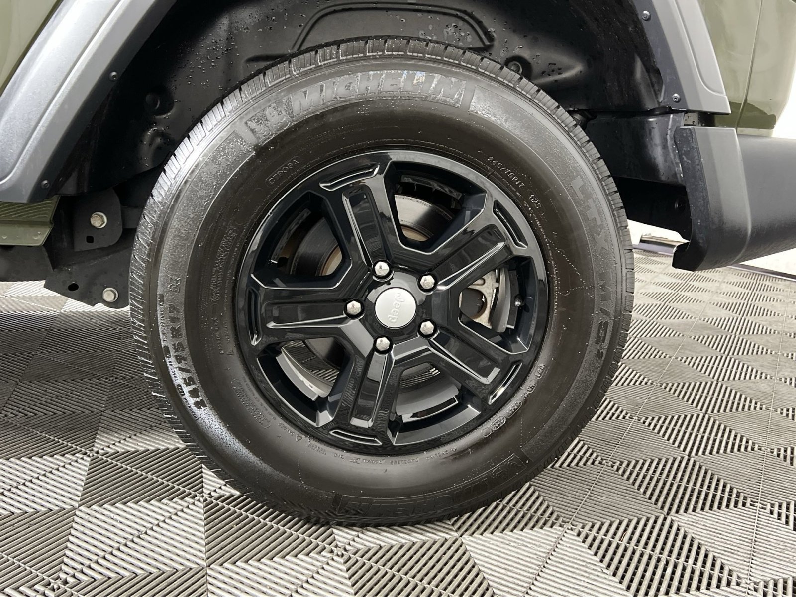 Used 2020 Jeep Wrangler Sport image 12