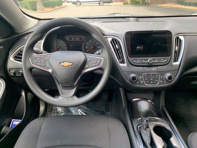 Used 2025 Chevrolet Malibu LT FWD image 13