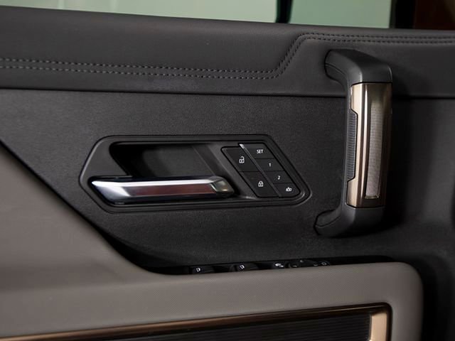 Used 2024 GMC Hummer EV 3X w/ LPO, Illumination Package image 11