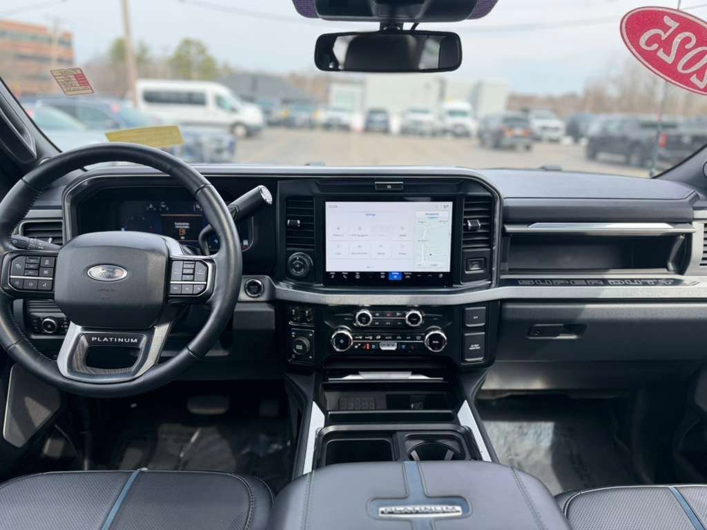 Used 2025 Ford F350 Platinum image 12