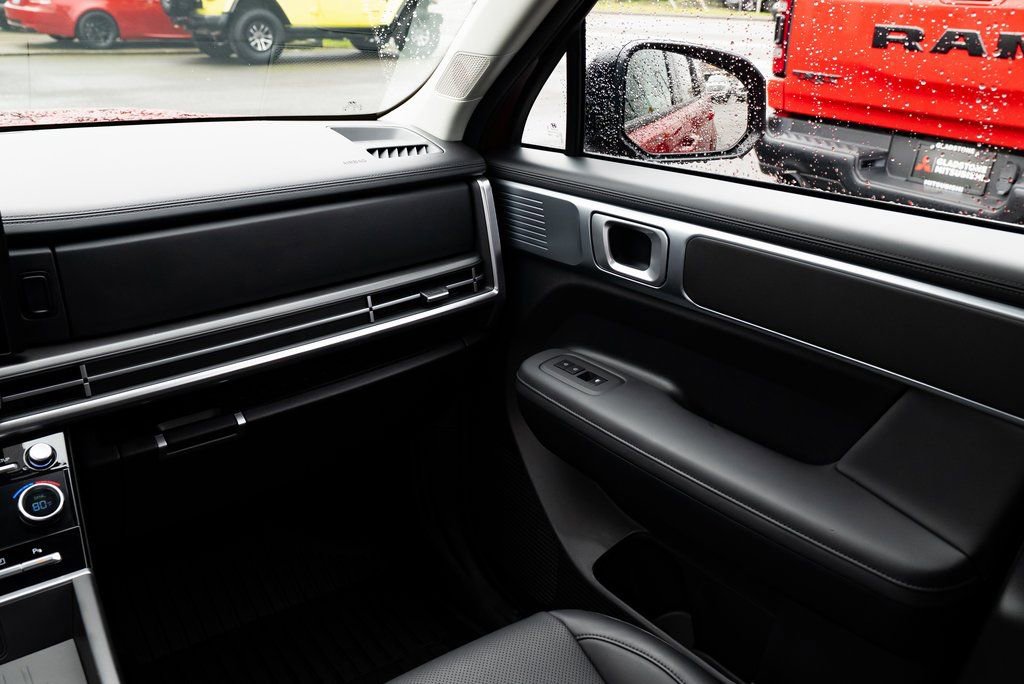 Used 2025 Hyundai Santa Fe XRT image 10