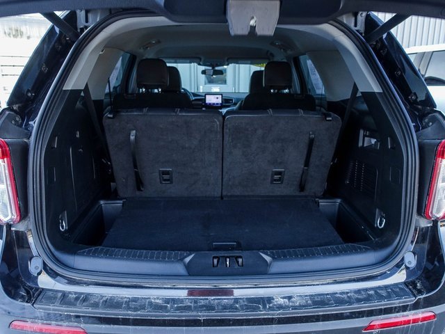 Used 2023 Ford Explorer XLT w/ Equipment Group 202A image 29