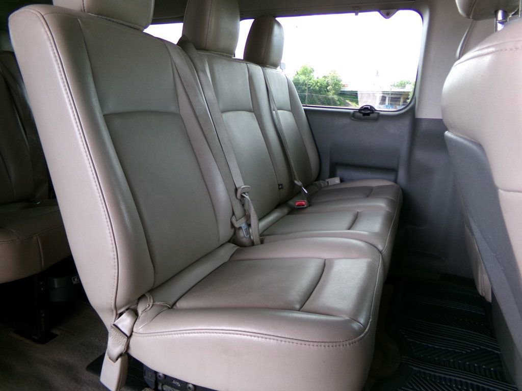 Used 2018 Nissan NV 3500 SL RWD image 14