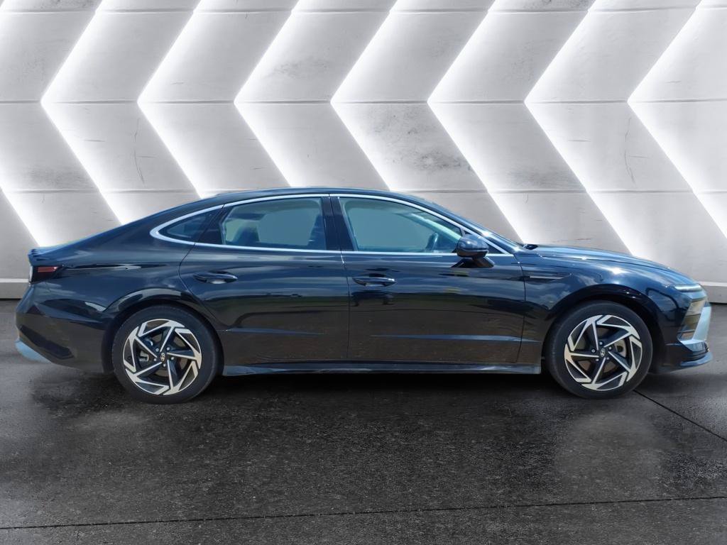 Used 2024 Hyundai Sonata SEL w/ Convenience Package FWD image 6