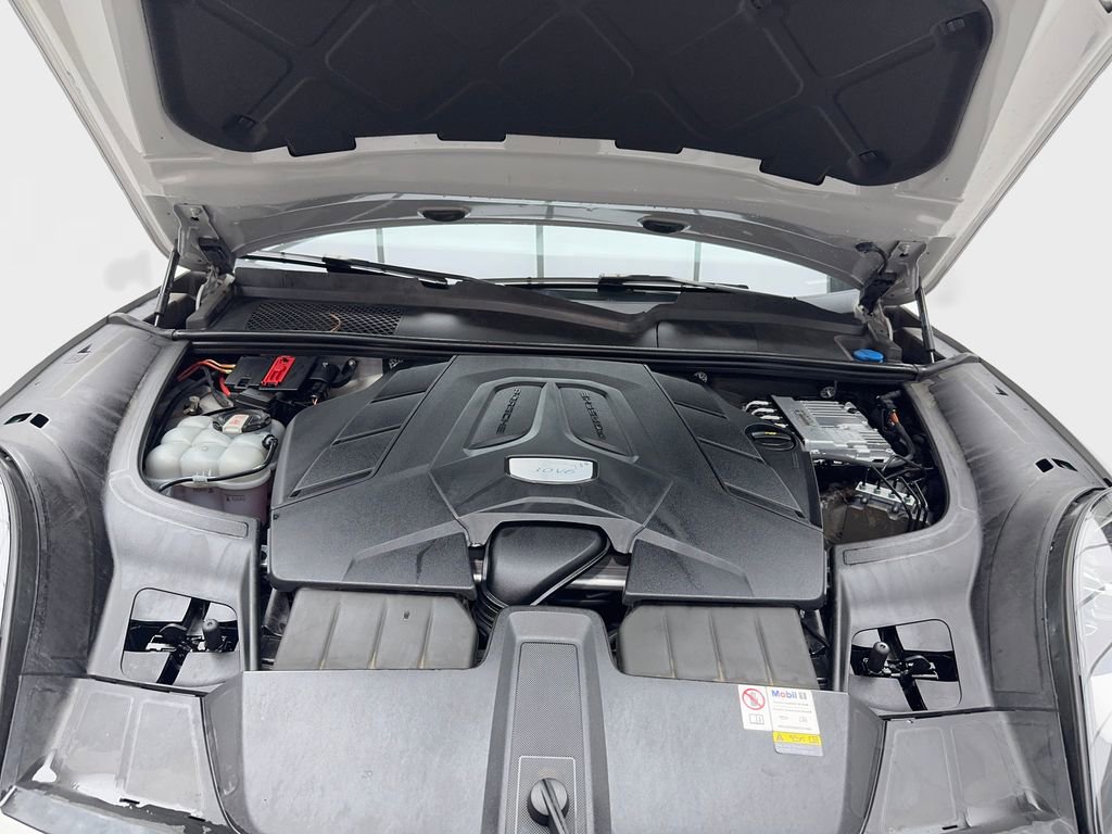 Used 2023 Porsche Cayenne image 12