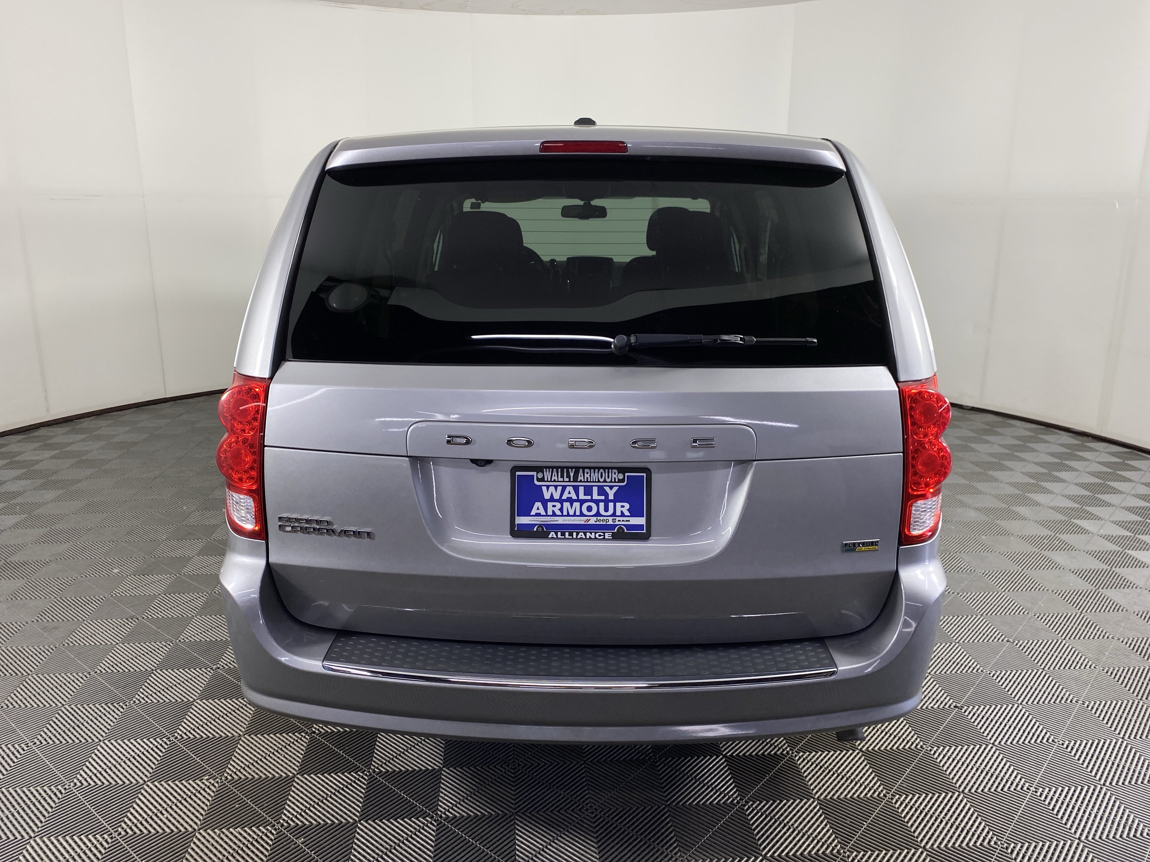 Used 2017 Dodge Grand Caravan SE w/ Power Window Group FWD image 7