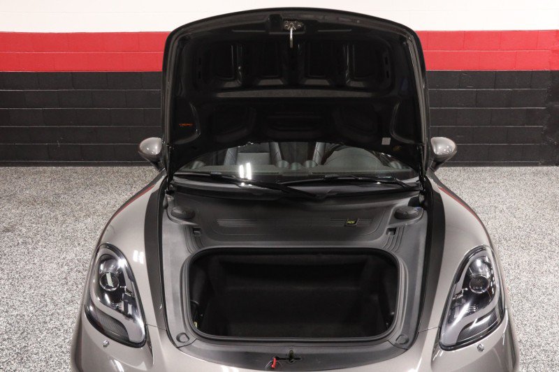 Used 2017 Porsche 718 Boxster RWD image 14