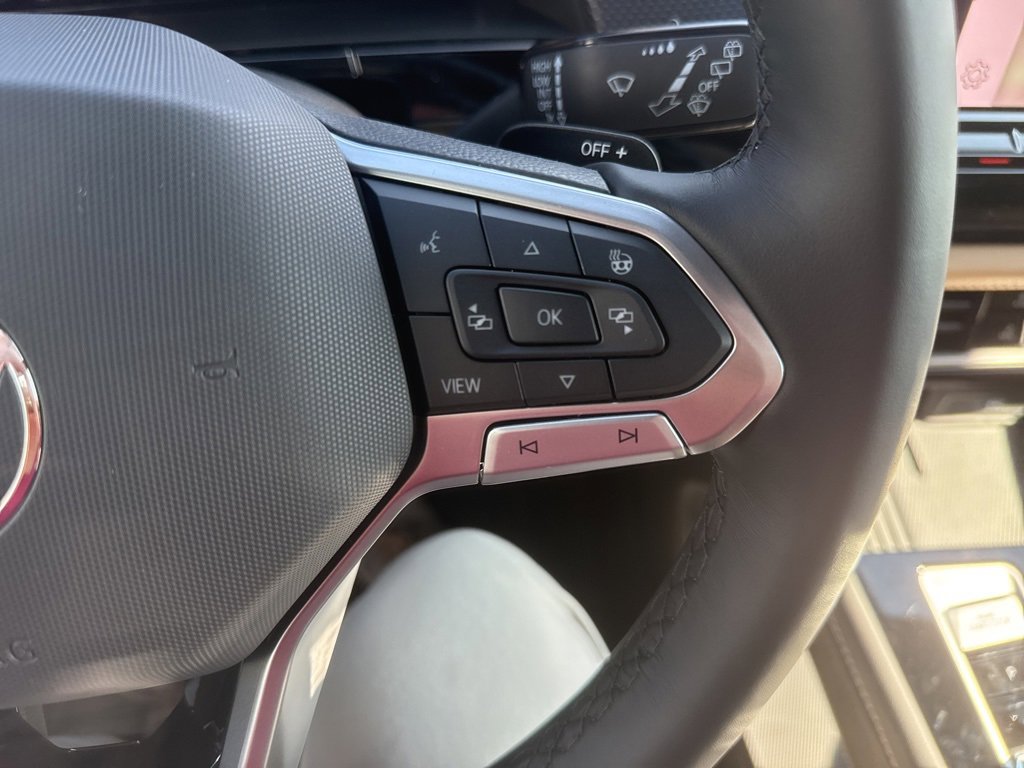 New 2026 Volkswagen Atlas Cross Sport SEL R-Line image 18