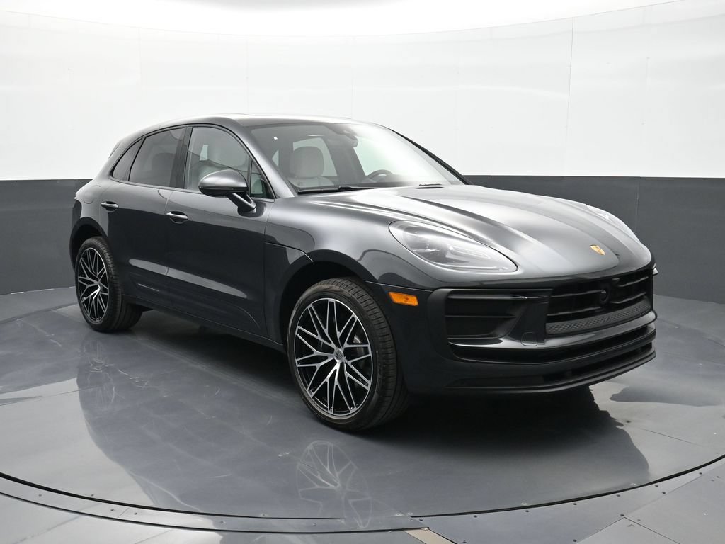 Certified 2026 Porsche Macan AWD/4WD image 25